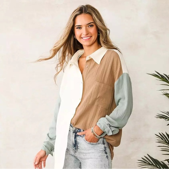 Color Block Crinkle Shirt - Picture 2 of 5